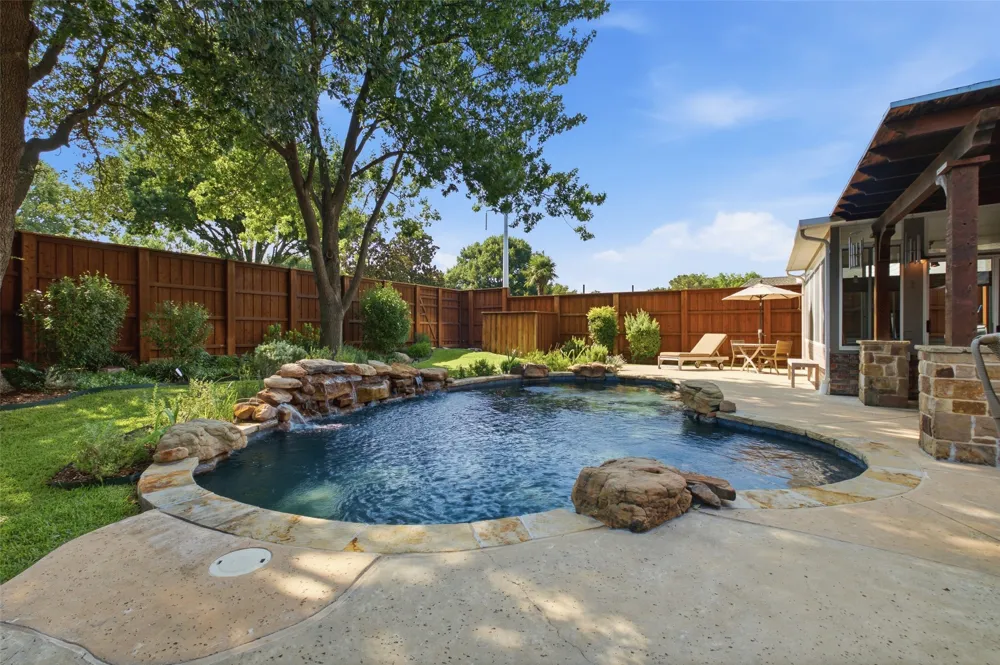 14616 Waterview Circle Addison, TX 75001