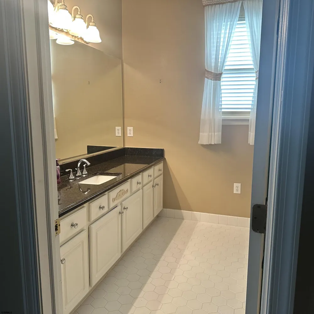 519 Emerson Ct Galloway Township, NJ 08205