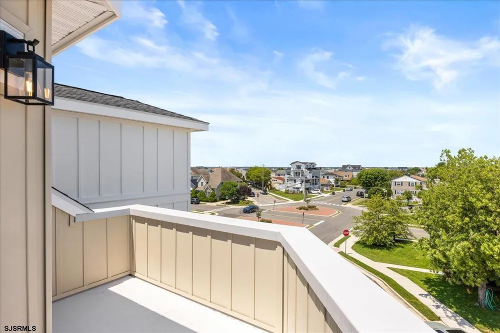 323 N Huntington Ave Margate, NJ 08402