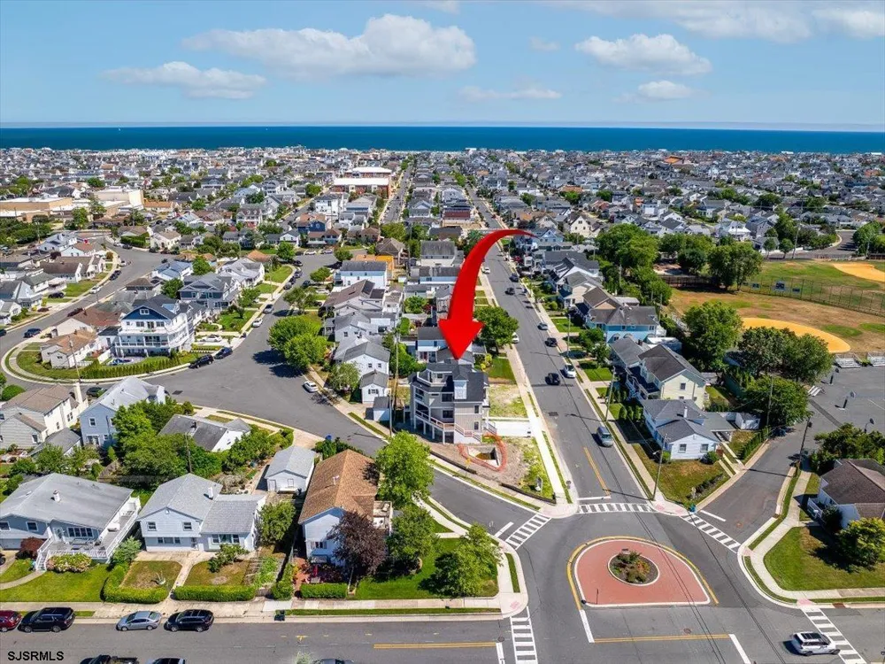323 N Huntington Ave Margate, NJ 08402