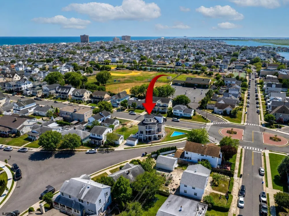 323 N Huntington Ave Margate, NJ 08402