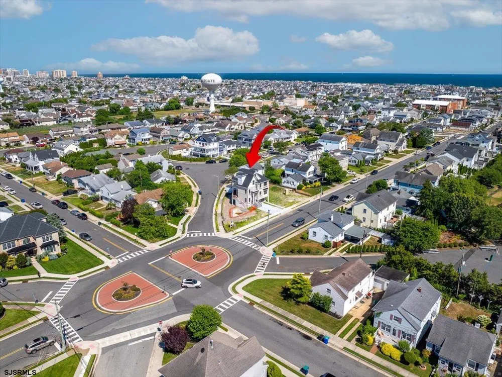 323 N Huntington Ave Margate, NJ 08402