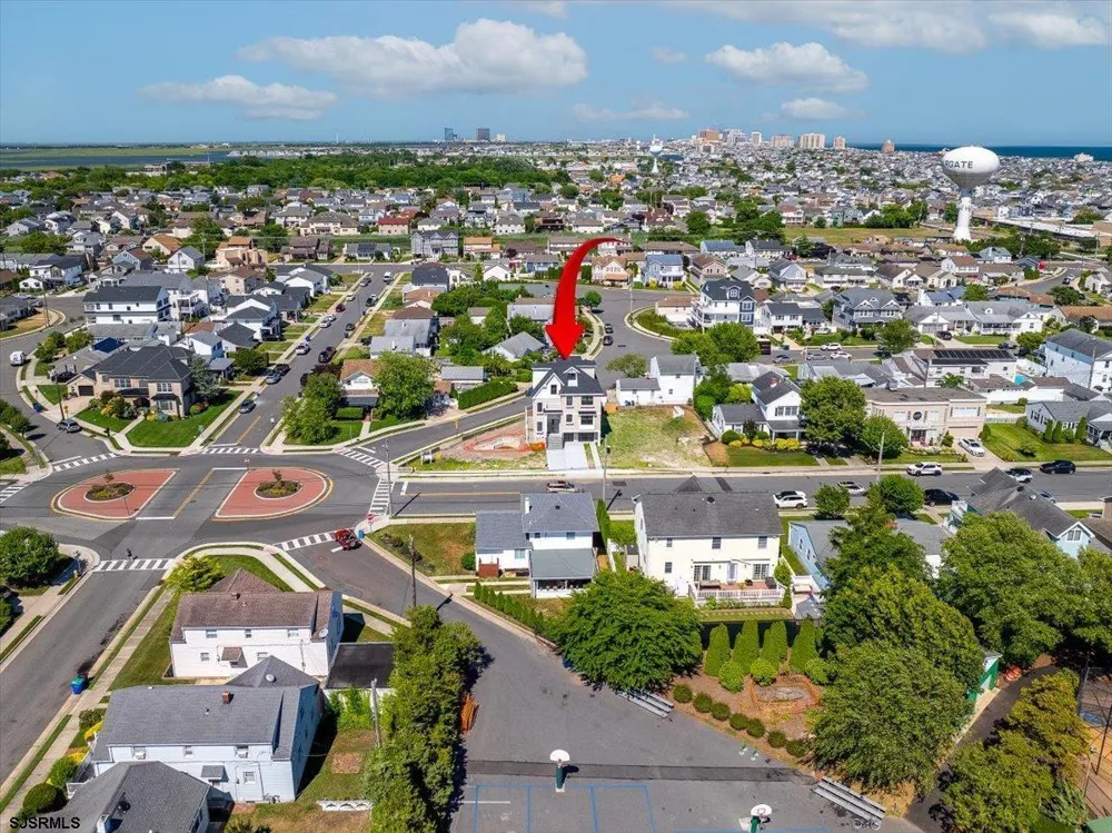 323 N Huntington Ave Margate, NJ 08402