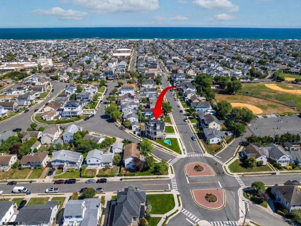 323 N Huntington Ave Margate, NJ 08402
