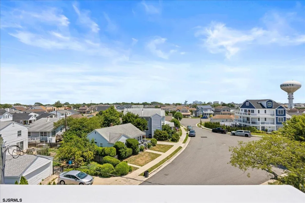 323 N Huntington Ave Margate, NJ 08402