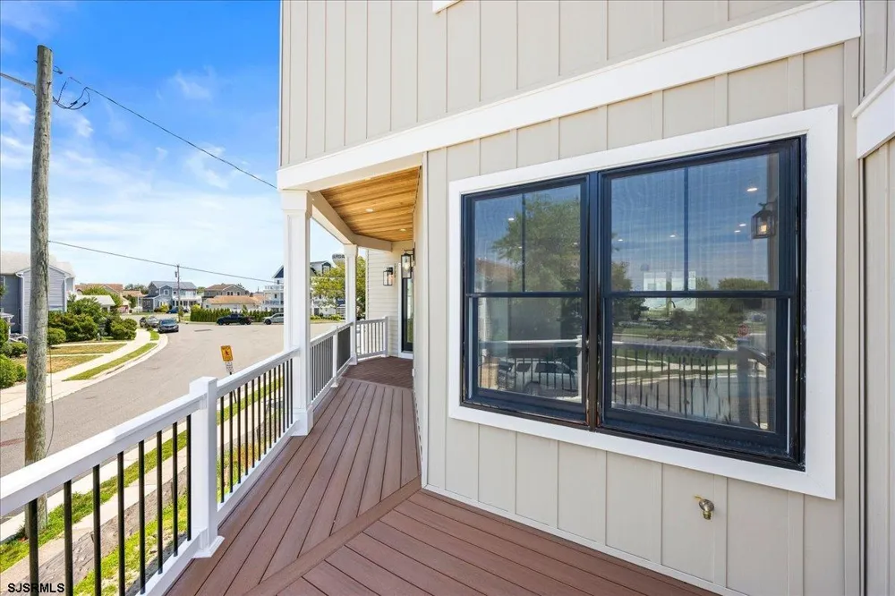323 N Huntington Ave Margate, NJ 08402