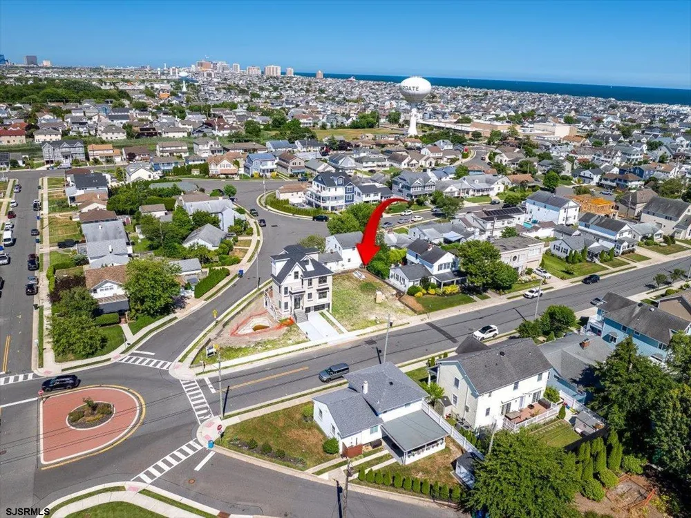 321 N huntington Ave Margate, NJ 08402