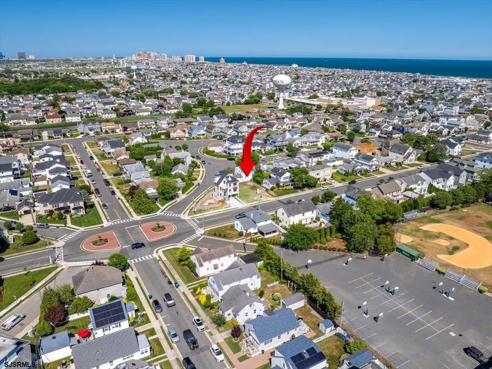 321 N huntington Ave Margate, NJ 08402