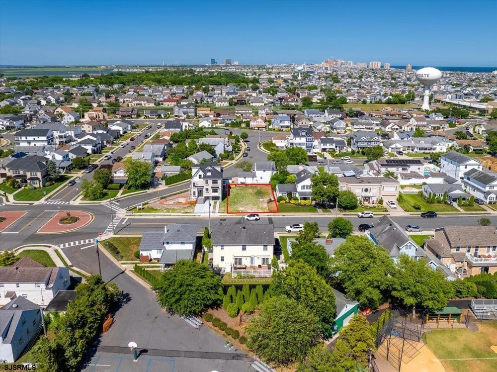 321 N huntington Ave Margate, NJ 08402