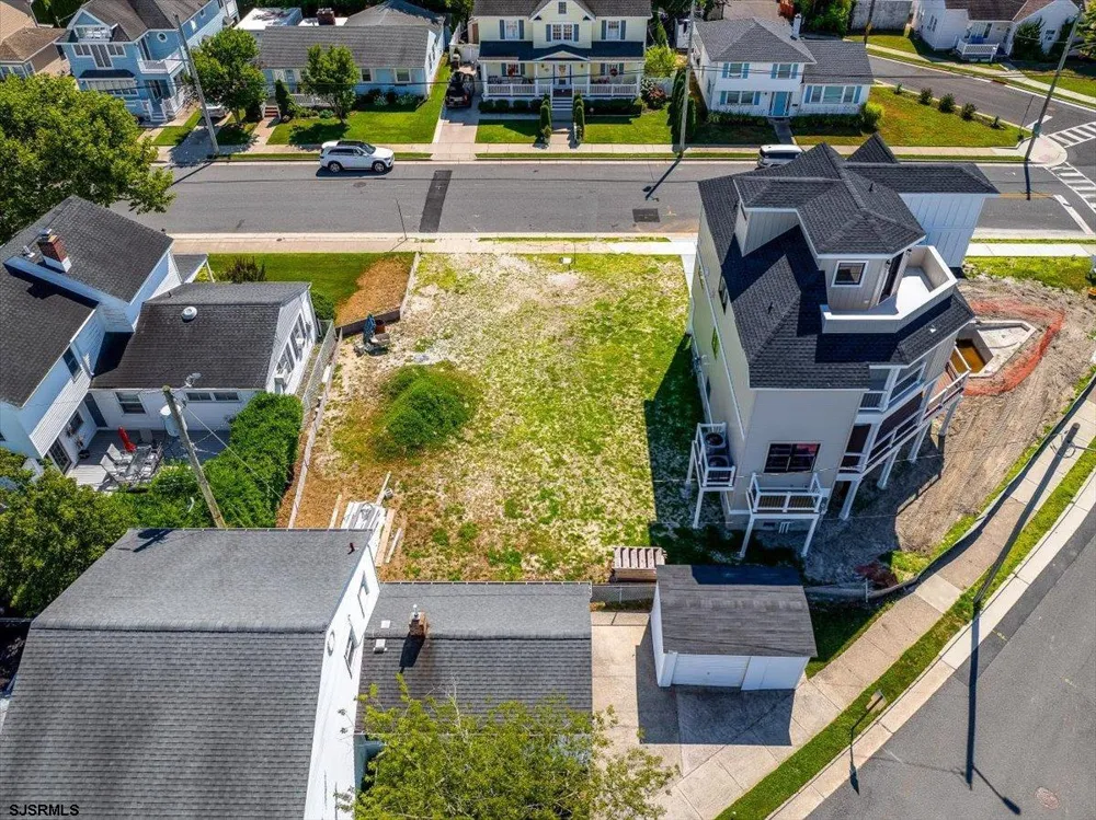 321 N huntington Ave Margate, NJ 08402