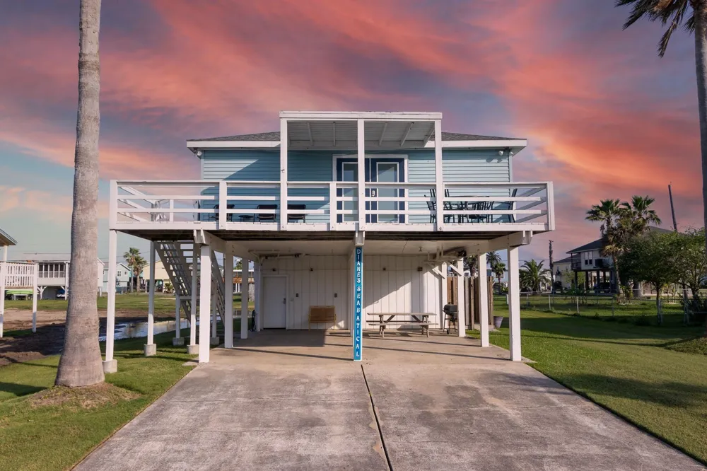 16622 John Silver Road Galveston, TX 77554