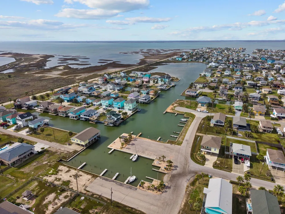 16622 John Silver Road Galveston, TX 77554