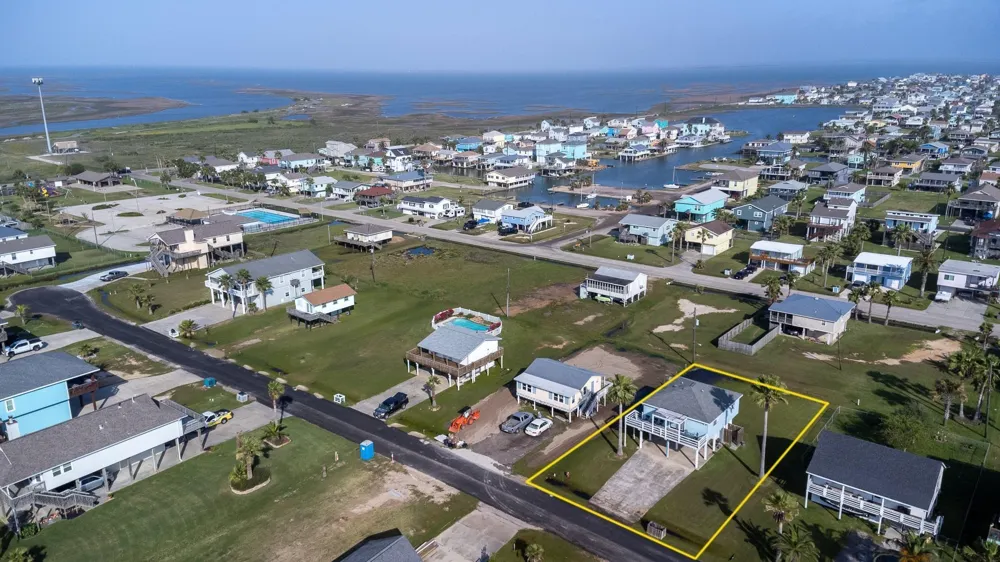 16622 John Silver Road Galveston, TX 77554