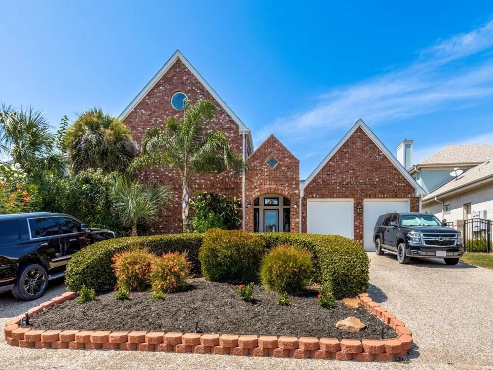 7312 Offats Point Circle Galveston, TX 77551