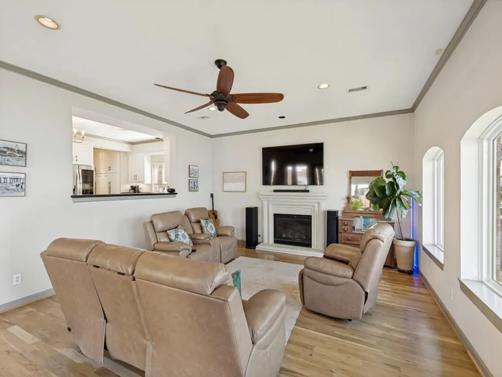 7312 Offats Point Circle Galveston, TX 77551