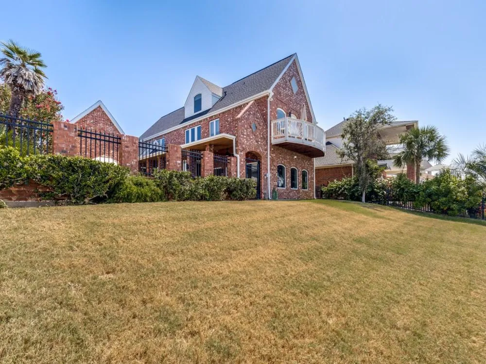 7312 Offats Point Circle Galveston, TX 77551