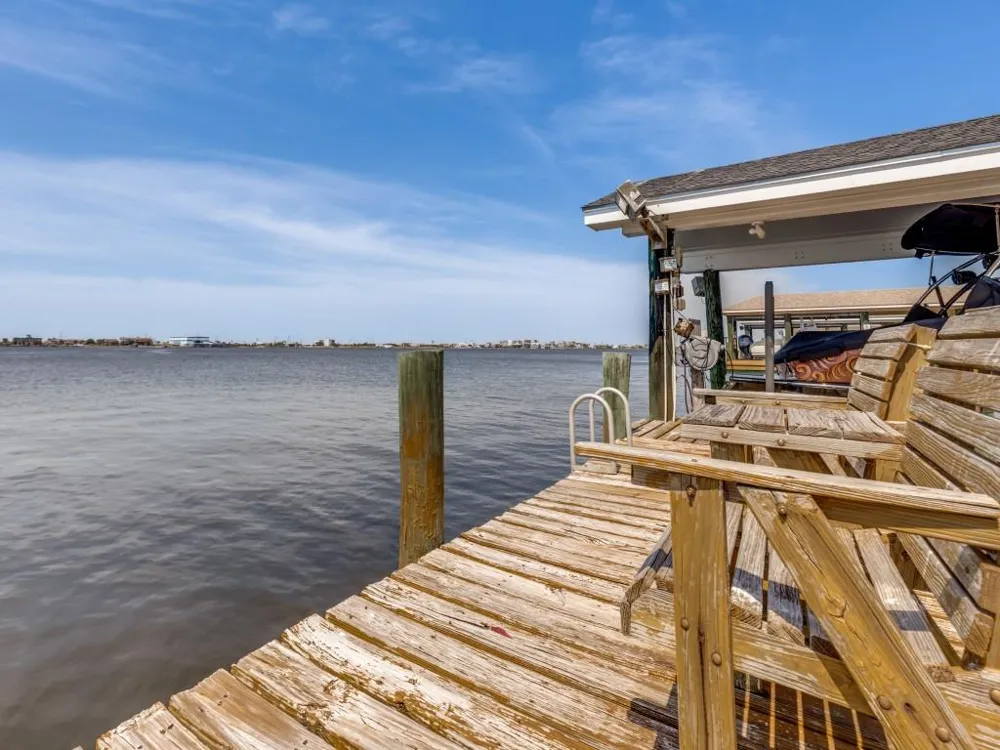 7312 Offats Point Circle Galveston, TX 77551