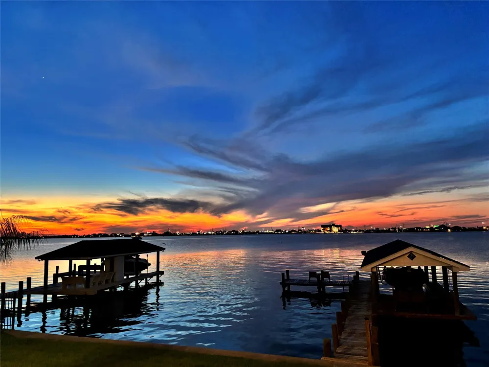 7312 Offats Point Circle Galveston, TX 77551