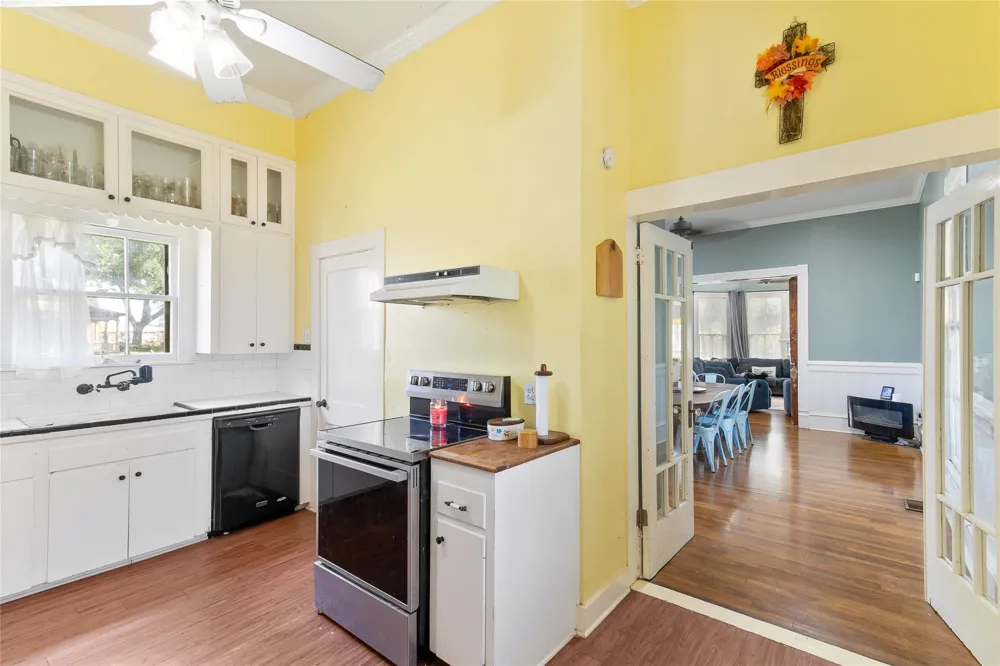 2420 Avenue H Bay City, TX 77414