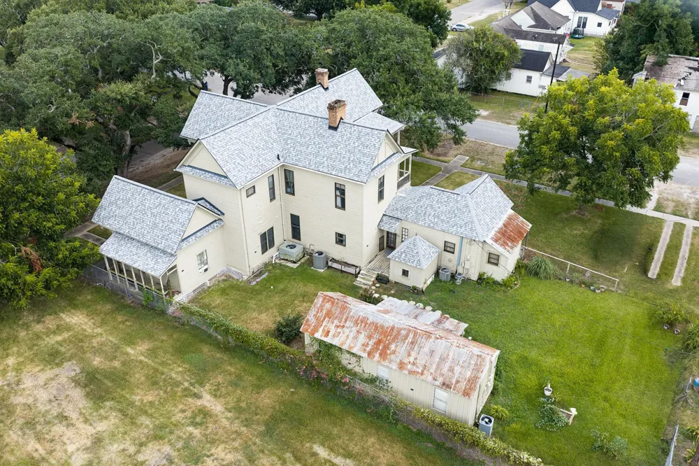 2420 Avenue H Bay City, TX 77414