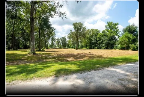 145 Private Road 456