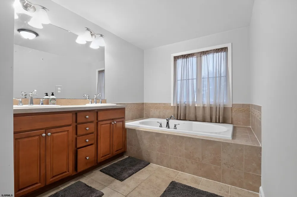 126 Dunlin Ln Egg Harbor Township, NJ 08232