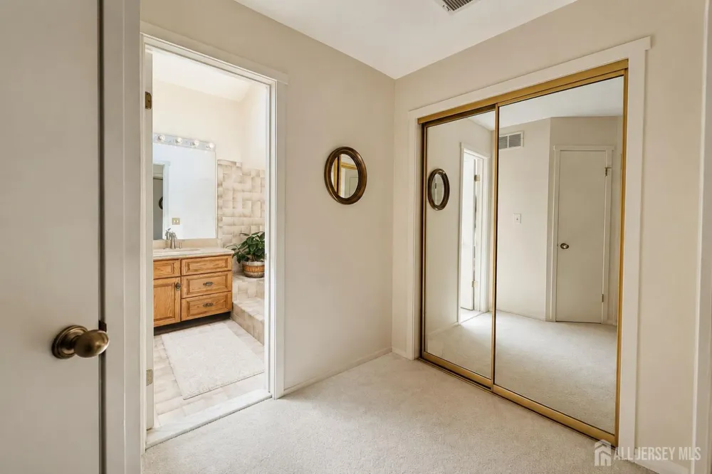 460 Sayre Drive Plainsboro, NJ 08540