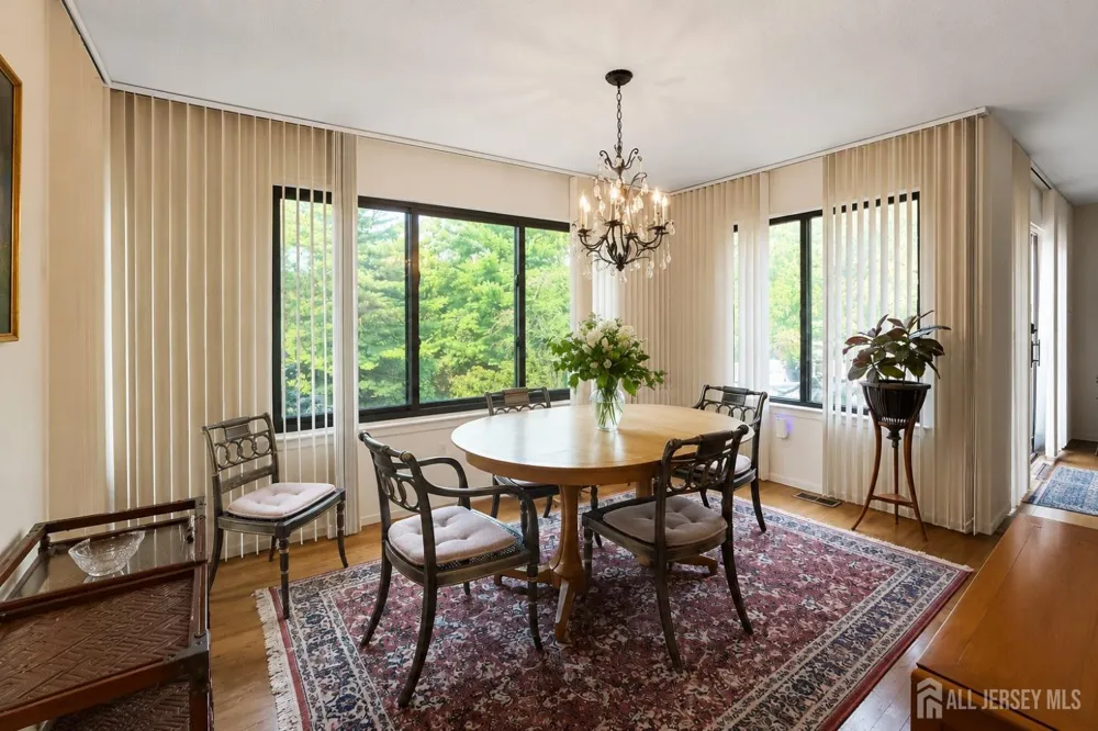 460 Sayre Drive Plainsboro, NJ 08540
