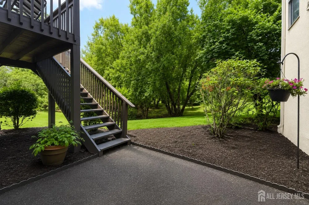 460 Sayre Drive Plainsboro, NJ 08540