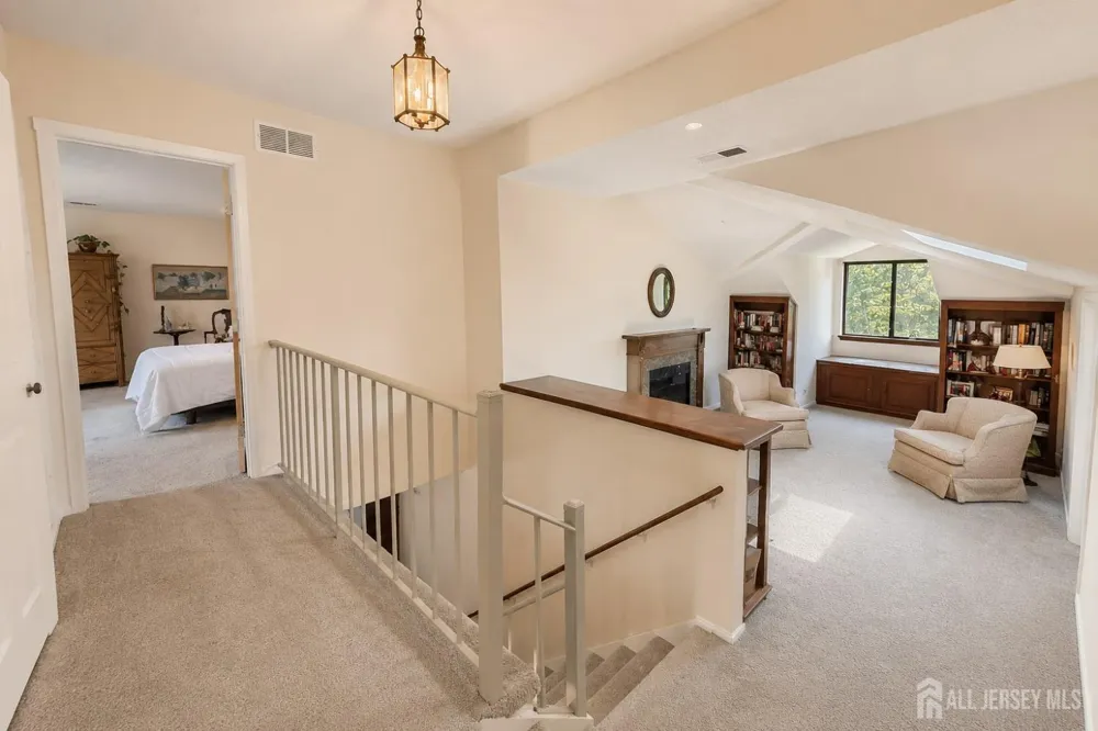 460 Sayre Drive Plainsboro, NJ 08540