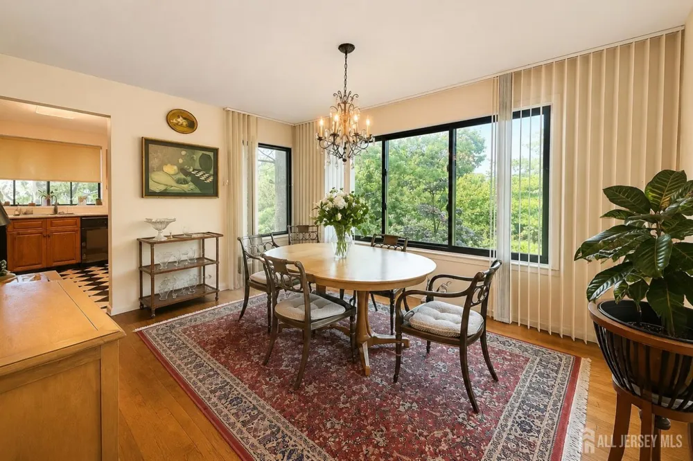 460 Sayre Drive Plainsboro, NJ 08540