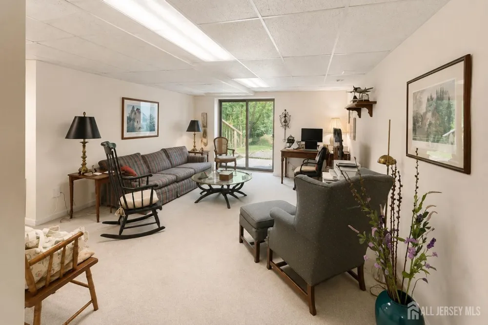 460 Sayre Drive Plainsboro, NJ 08540