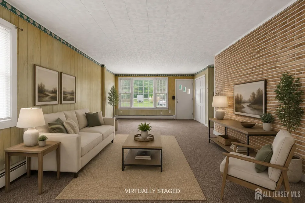 44 John Street Helmetta, NJ 08828
