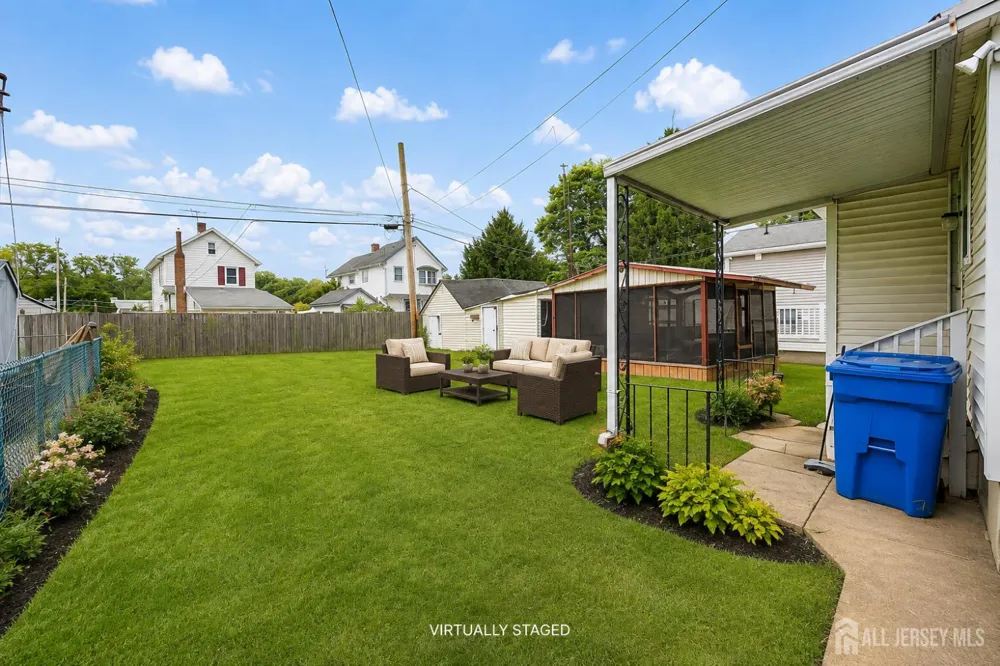 44 John Street Helmetta, NJ 08828