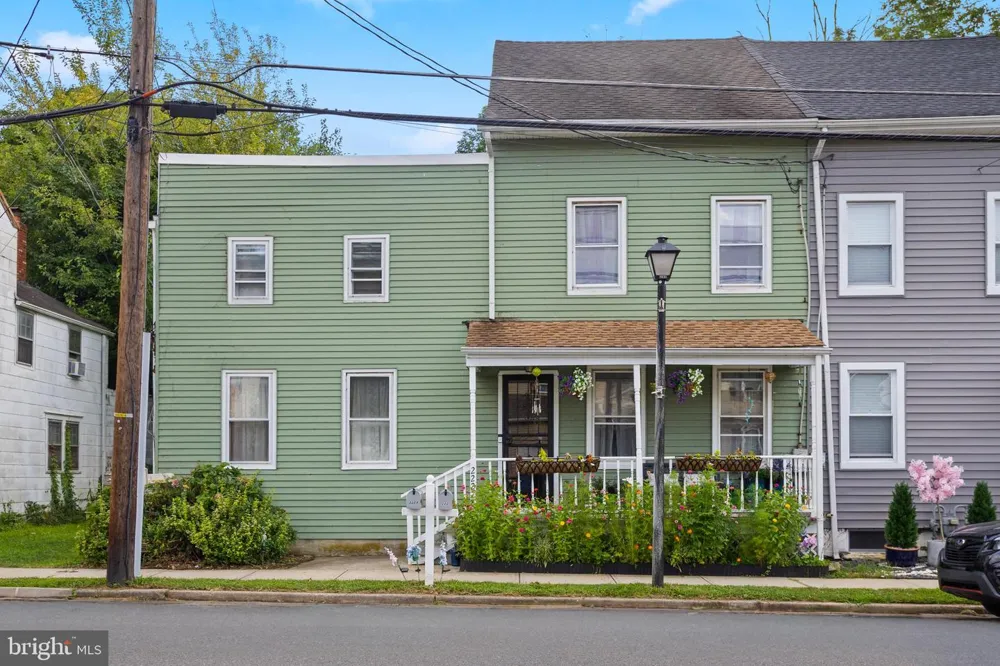 222 WASHINGTON STREET Fieldsboro, NJ 08505