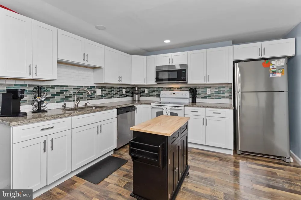 222 WASHINGTON STREET Fieldsboro, NJ 08505