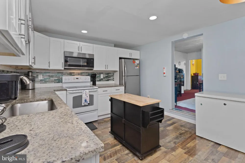 222 WASHINGTON STREET Fieldsboro, NJ 08505