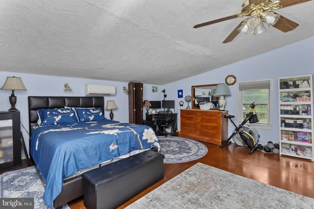 222 WASHINGTON STREET Fieldsboro, NJ 08505