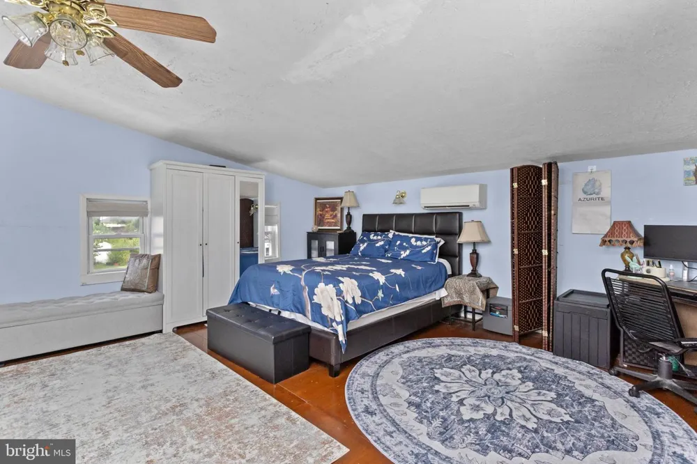 222 WASHINGTON STREET Fieldsboro, NJ 08505
