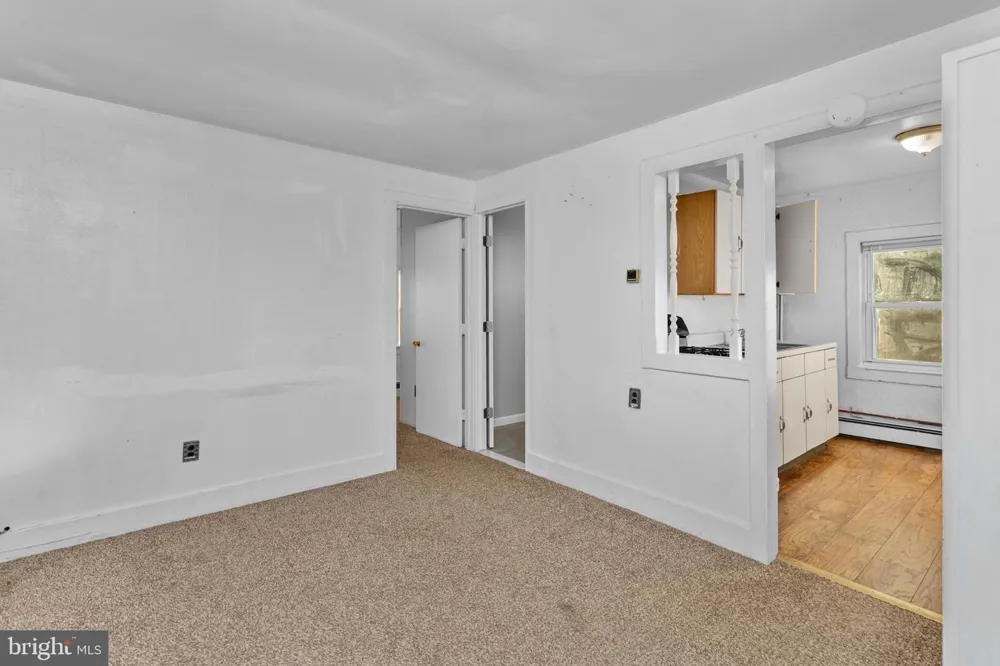 222 WASHINGTON STREET Fieldsboro, NJ 08505