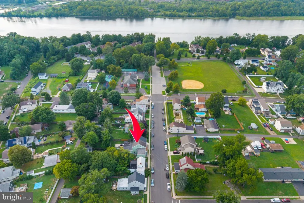 222 WASHINGTON STREET Fieldsboro, NJ 08505