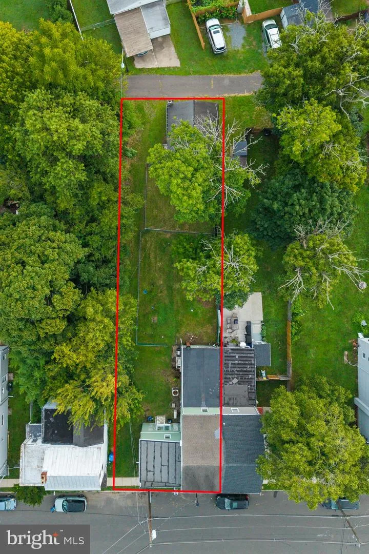 222 WASHINGTON STREET Fieldsboro, NJ 08505