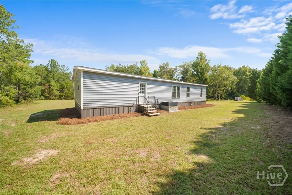1051 Fortner Pond Road Kite, GA 31049