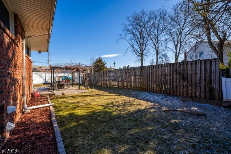 1015 Georgian Dr Linden City, NJ 07036
