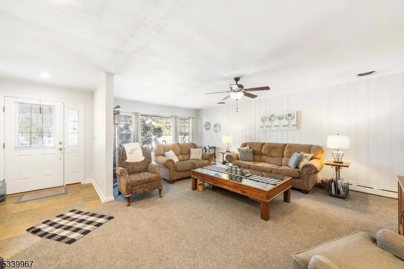 1015 Georgian Dr Linden City, NJ 07036