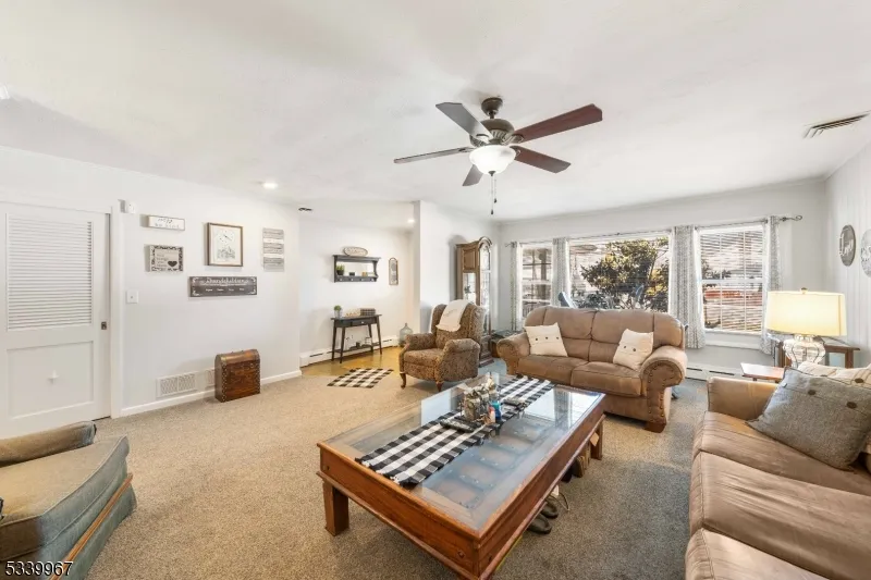 1015 Georgian Dr Linden City, NJ 07036