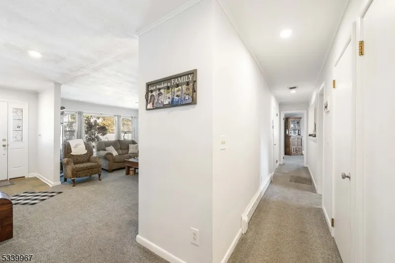 1015 Georgian Dr Linden City, NJ 07036