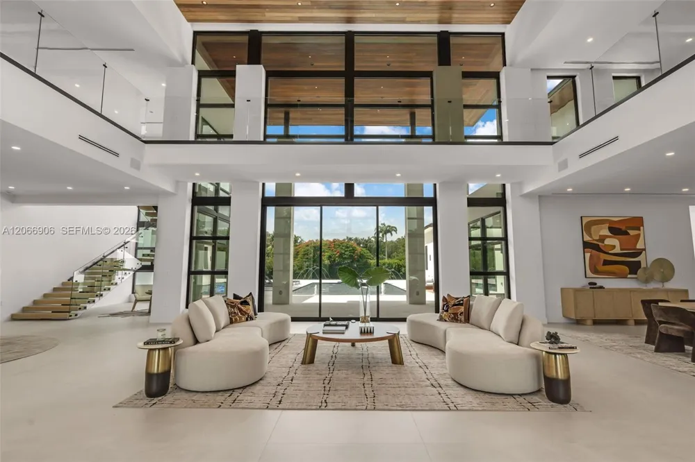 6290 Chapman Field Dr Pinecrest, FL 33156