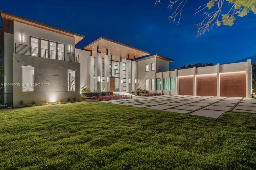 6290 Chapman Field Dr Pinecrest, FL 33156
