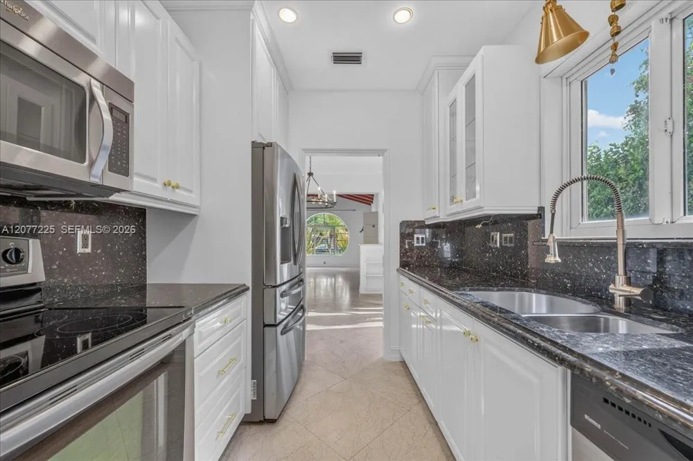 763 NE 75th St Miami, FL 33138